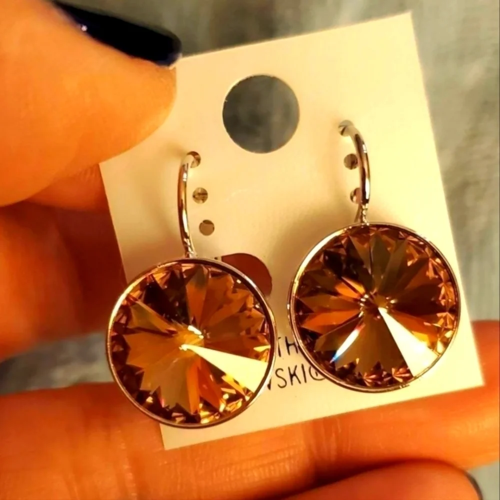 Swarovski Element NEW. Crystal Brown Earrings Round. Bling. Sparkling. Simple.